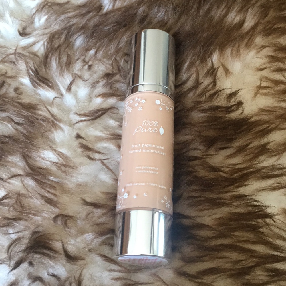 Fruit Pigmented Tinted Moisturizer- Creme
